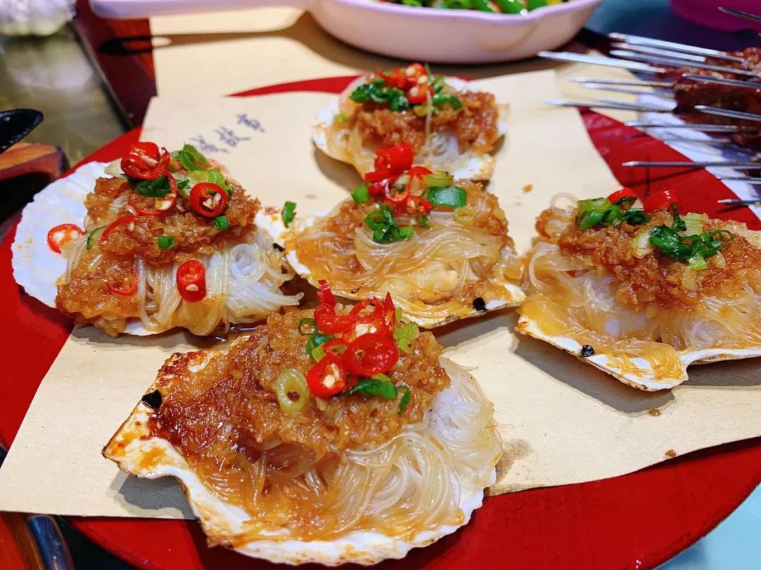 大片腰子头刀胸口，小龙虾38、乳山生蚝20一大锅，长春合隆这店行