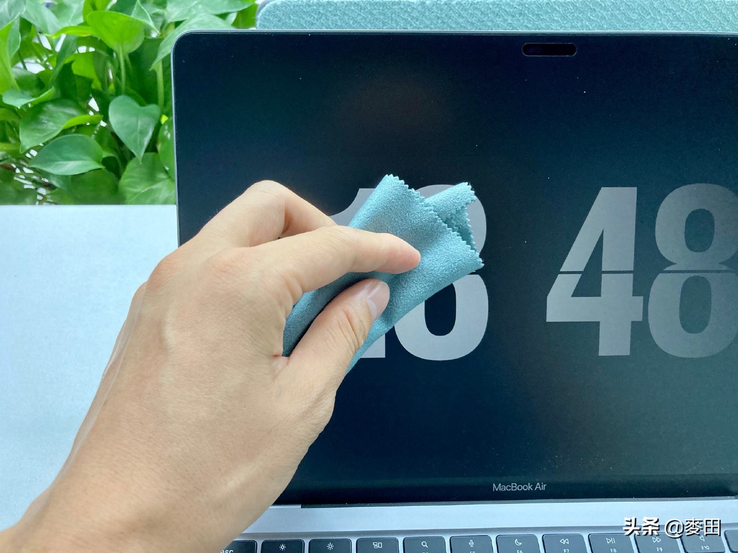 现在买macbookM1芯片合适吗,现在买macbookairm1的电池