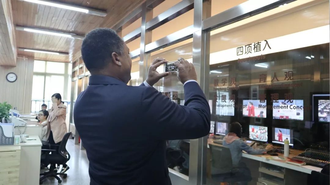 五朵金花小学成都,成都五朵金花小学解读