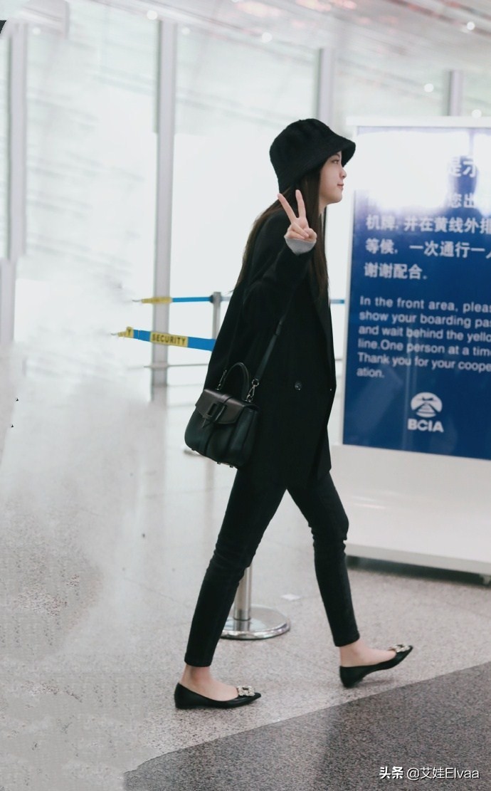 欧阳娜娜穿匡威高帮,欧阳娜娜18岁冬季穿搭