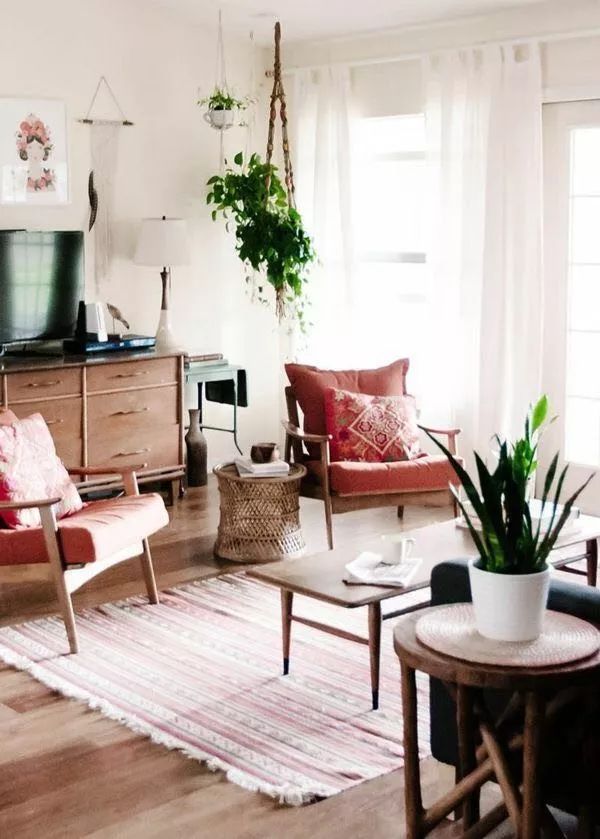 房屋建造欧式,家里装修用墙板吗