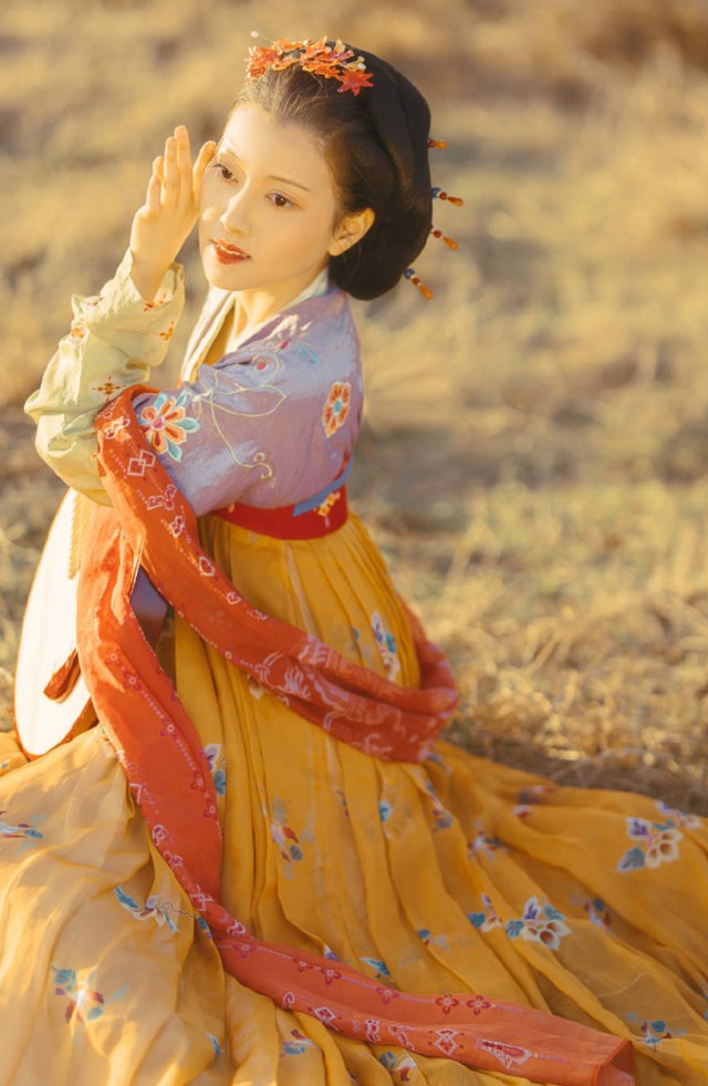 浓似春云淡似烟七绝,七绝二首春韵