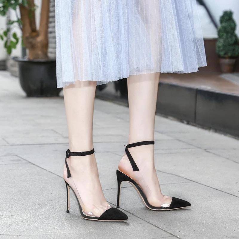 一到夏天脚穿什么鞋子脚底不舒服,夏天脚穿不透气鞋臭怎么办