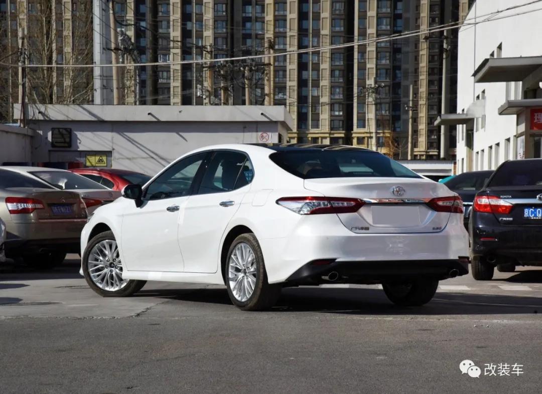 凯美瑞高达涂装,高达改色车膜凯美瑞