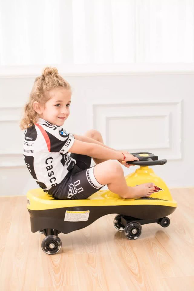 好娃娃儿童扭扭车,好娃娃扭扭车小朋友怎么骑