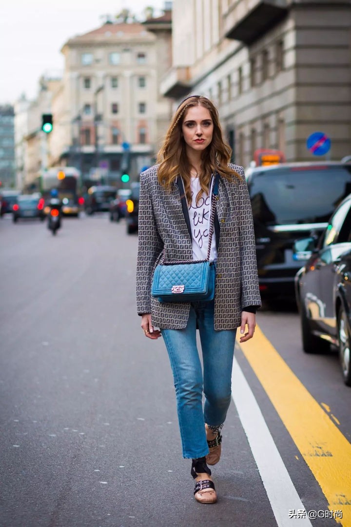 适合搭中国风的鞋子芭蕾舞鞋,搭配一双芭蕾舞鞋都瞬间优雅起来