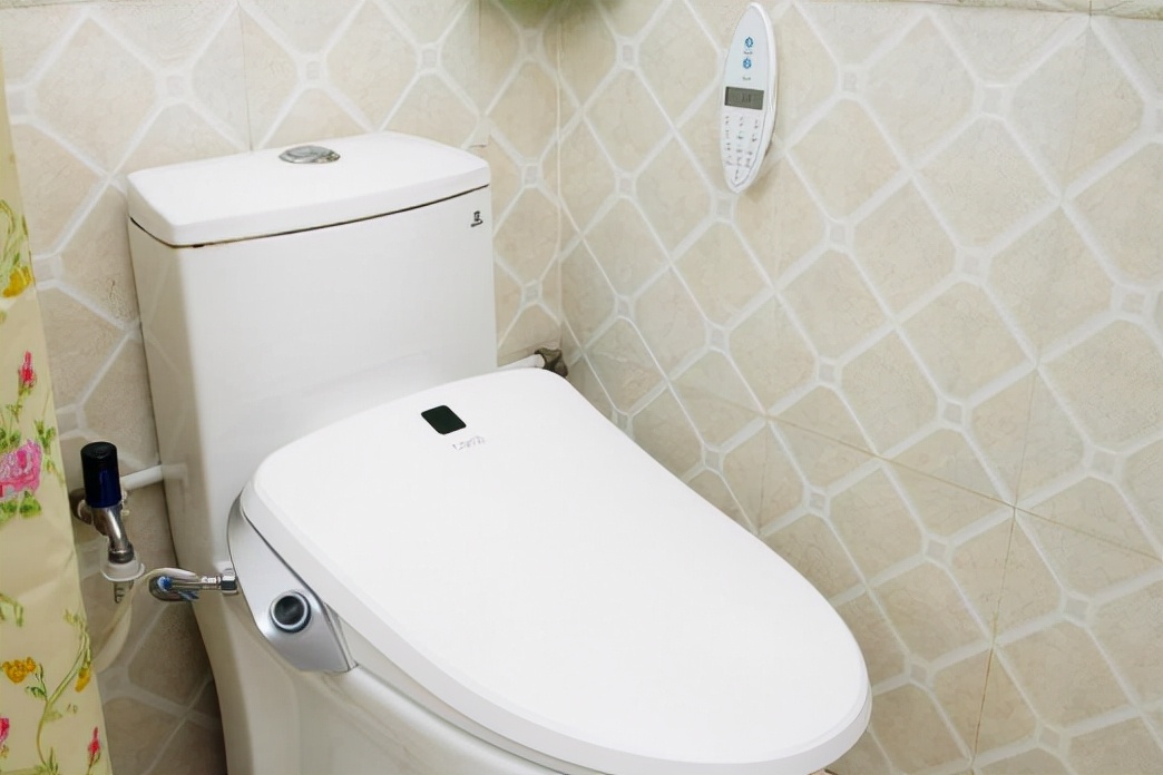 智能马桶盖板松动维修视频,马桶盖上下松动维修视频