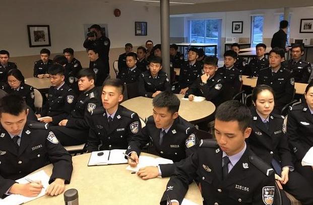一定要警校毕业才能当警察吗,大学生学什么专业可以当警察