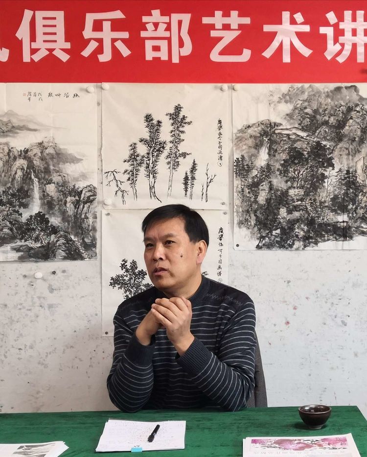 画讯俱乐部开办艺术讲堂，徐庆举分享感悟受到欢迎