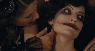 《*院妓**里的回忆》一部奢靡、绝美、压抑的电影