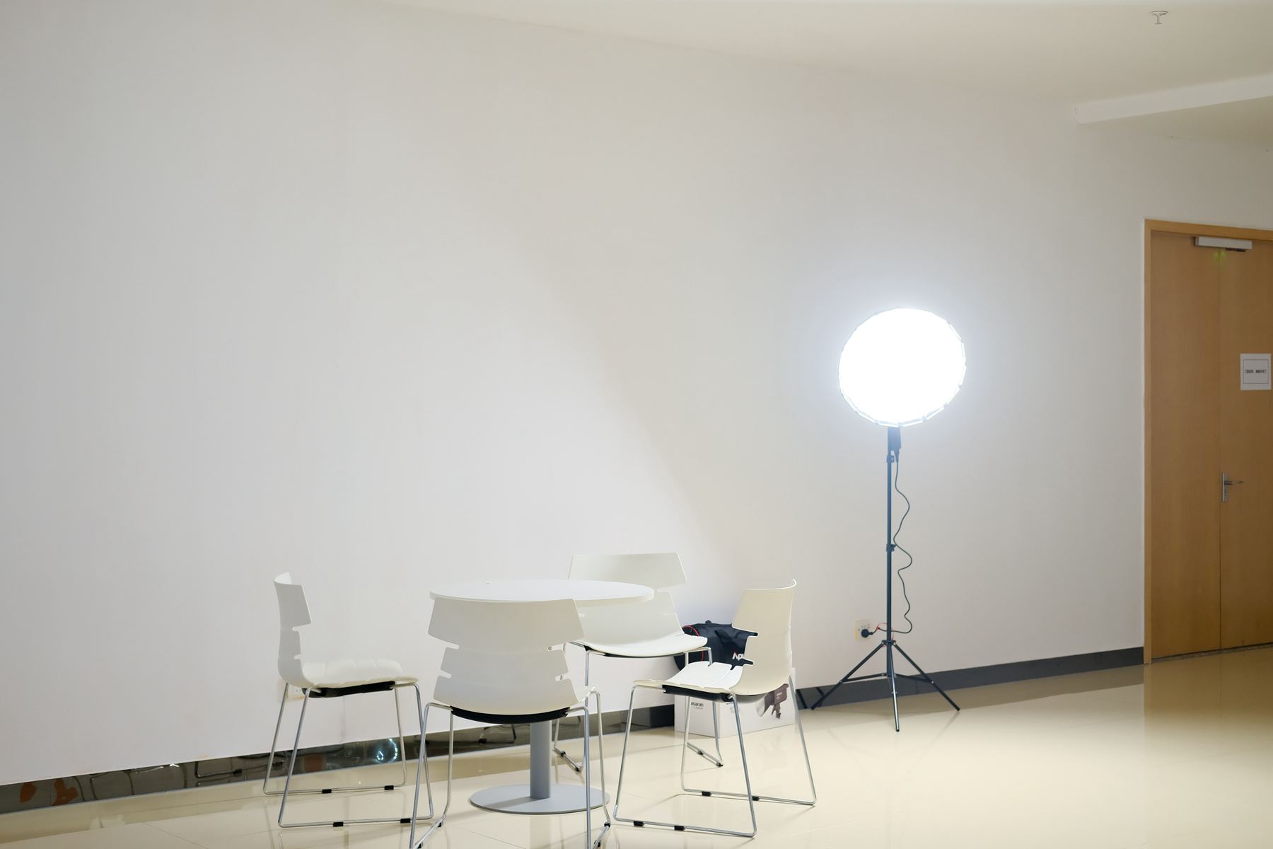 艾蒙拉100d和艾蒙拉100x,爱图仕艾蒙拉灯