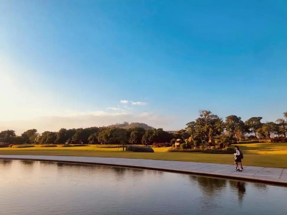 看,这是属于泉信的秋韵