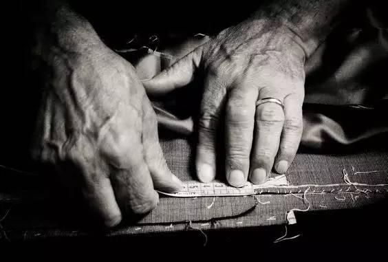 世界十大最贵西装品牌,最贵的西装多少钱一套