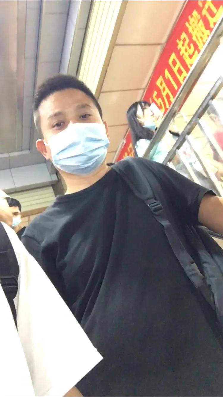 华强北哪个背包客口碑比较好,揭秘华强北背包客月收入