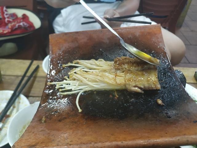 越南美女带妹子出游,越南美女旅游团