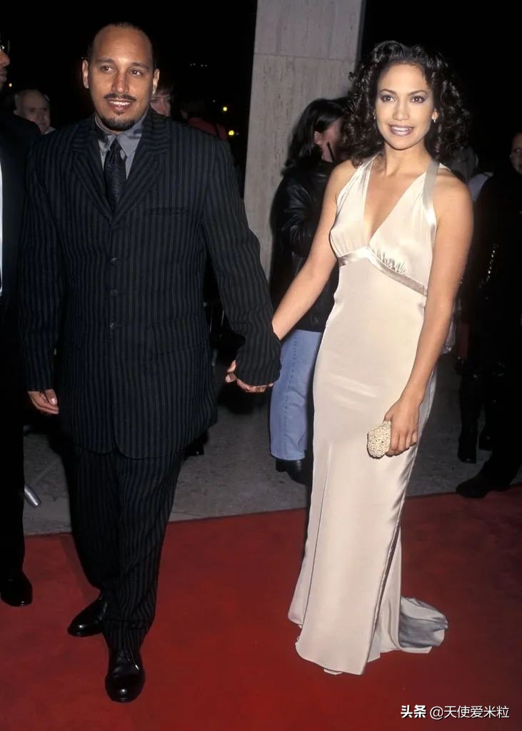 詹妮弗·洛佩兹订婚,詹妮弗洛佩兹感情历史