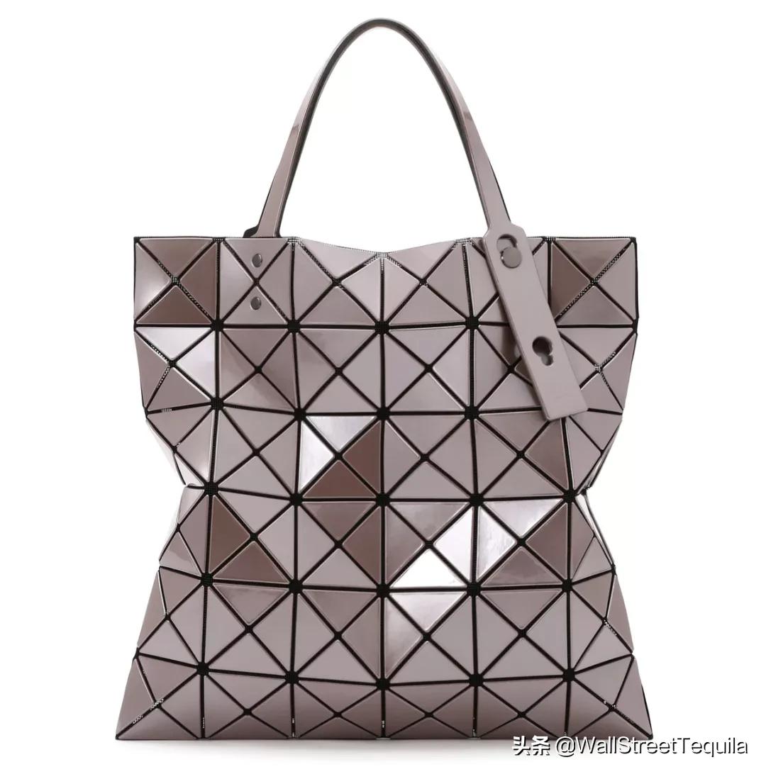 刚进投行就背Hermès的人,后来都升职加薪了