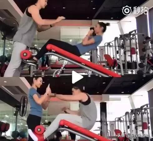 泰星和女友同框,泰星甜蜜日常生活