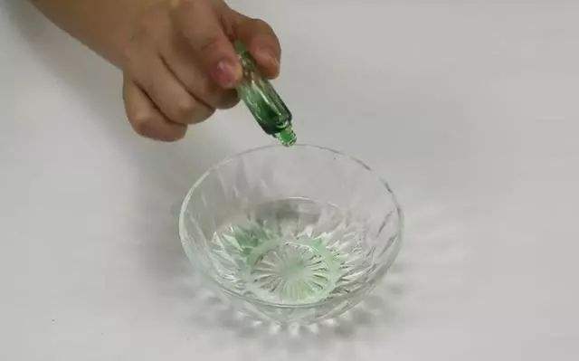 花卉治蚜虫喷什么药好用一点 (花卉上的蚜虫能直接喷杀虫剂吗)