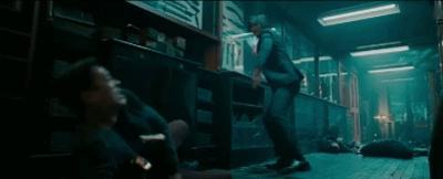 这「R级*片爽**」在国内只有被封杀的份