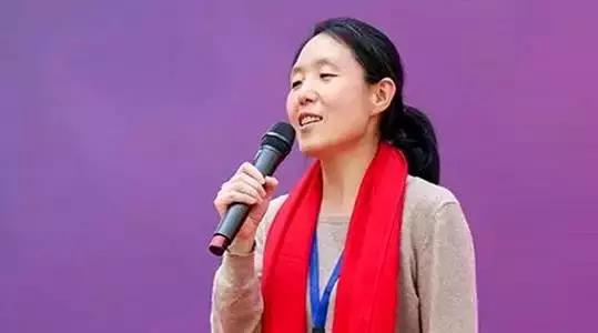 爆雷多家上市公司年报巨额预亏,欧菲光董事长蔡荣军与库克合影