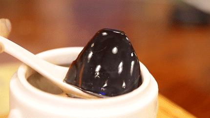 正宗龟苓膏老字号原味,真正的龟苓膏是苦的