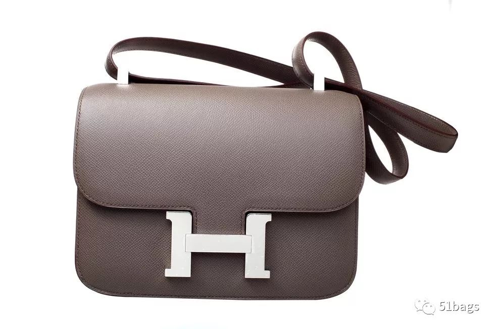 lv2023新款包包法棍大象灰,大象灰和米白色包包哪个好看