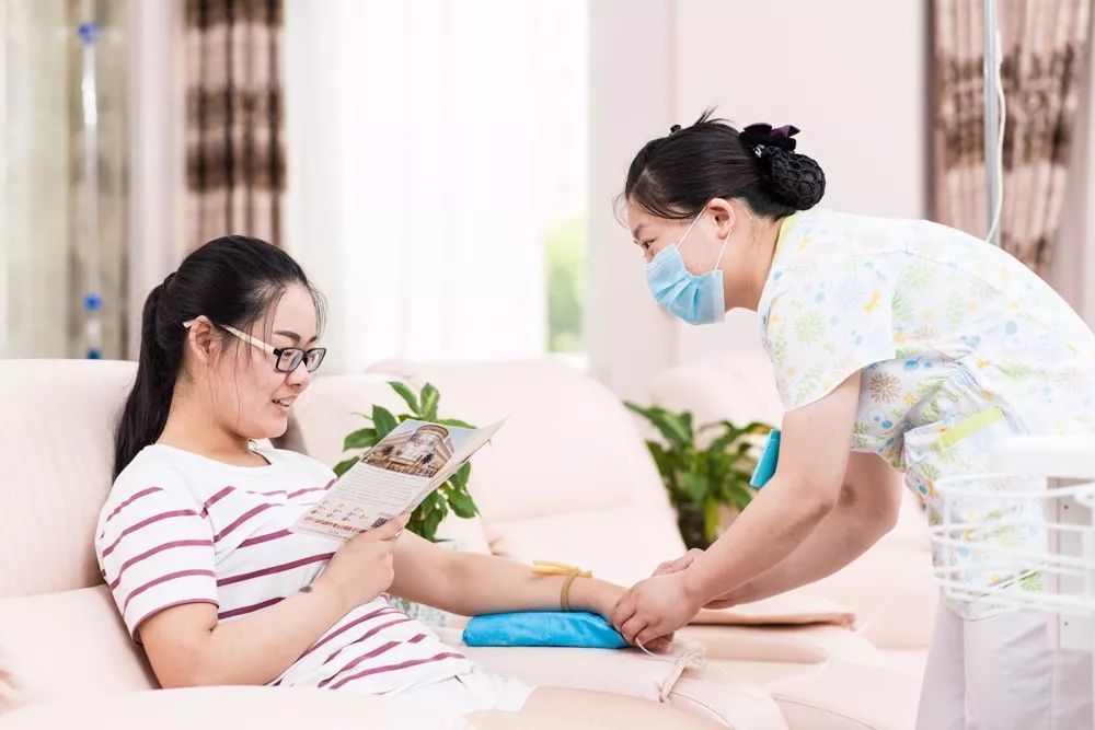 顺产宝妈产后两天中午吃什么好,顺产产后怎么护理