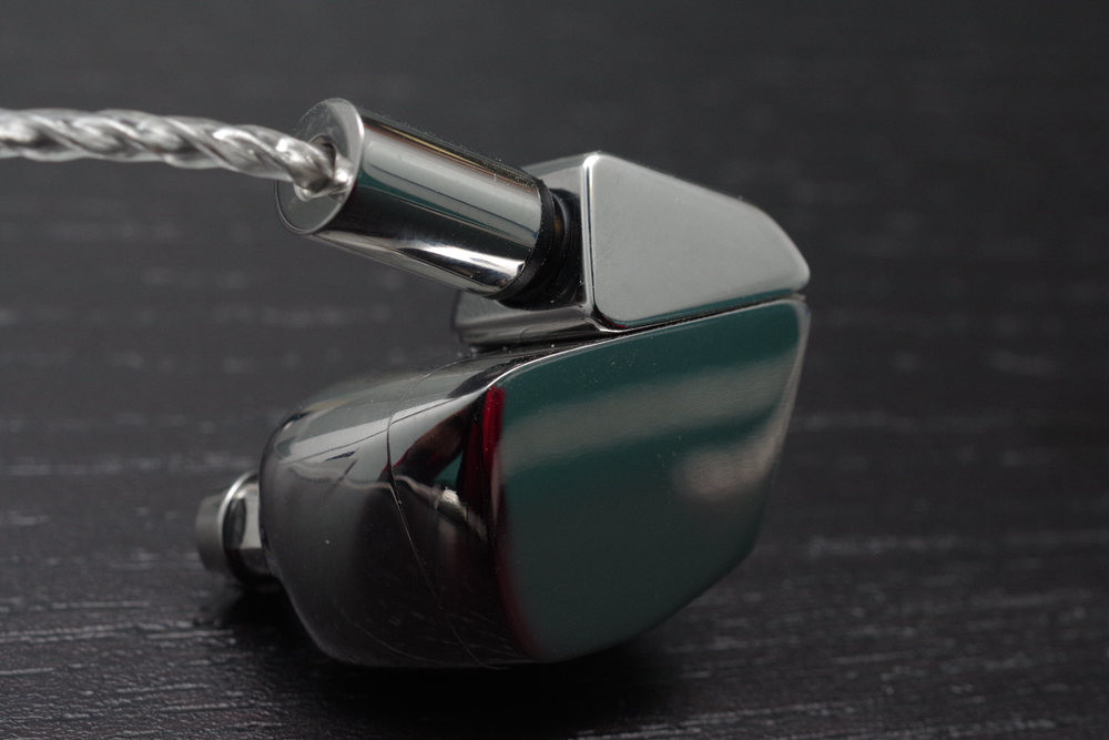 全铍振膜呈现通透自然音色，FinalA8000旗舰入耳耳机｜硬核测评