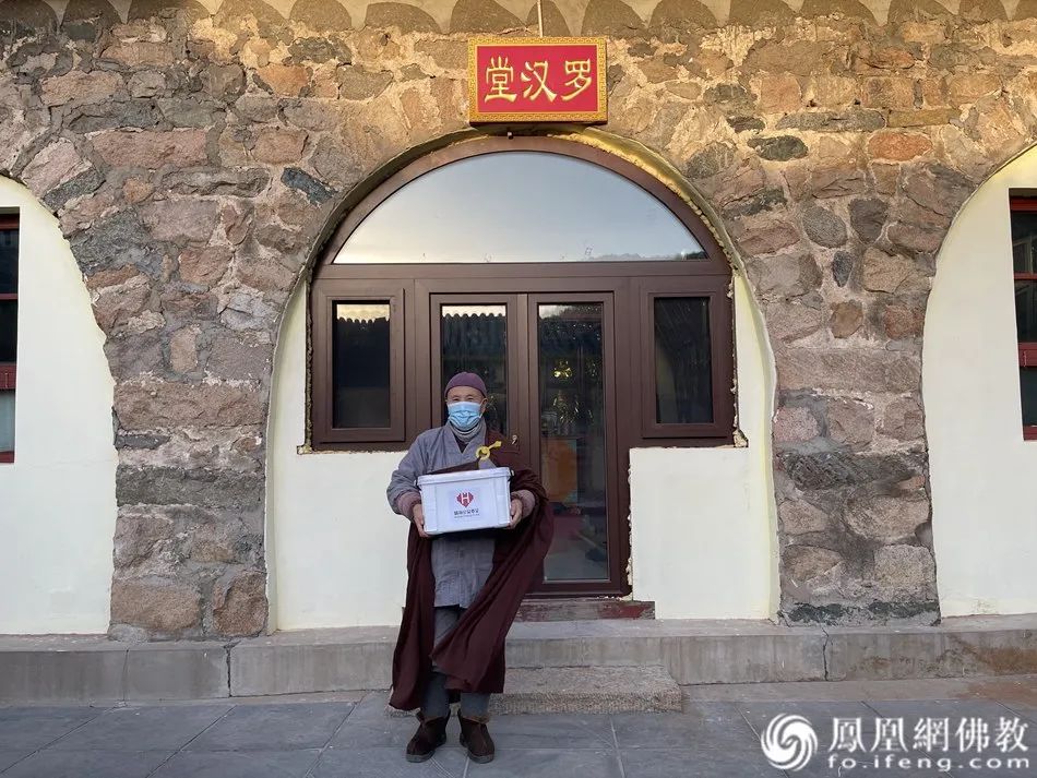 出家人并非超人,千寺万僧,都要直面“生病”这两个字