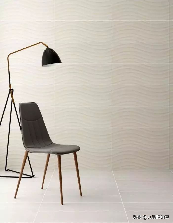 瓷砖有通体大理石还有什么的,中板瓷砖是全瓷砖吗