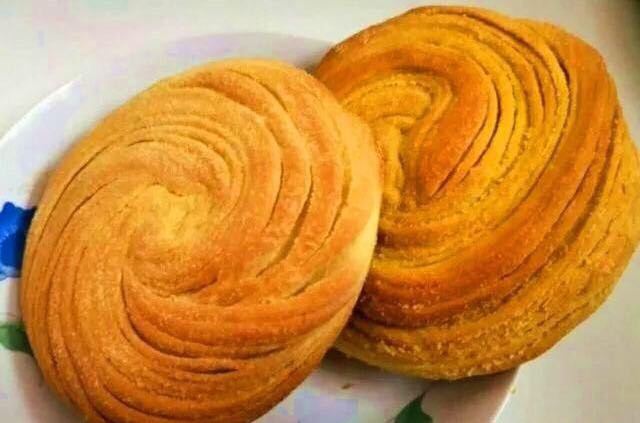 您好！我叫大靖，这是我的新名片