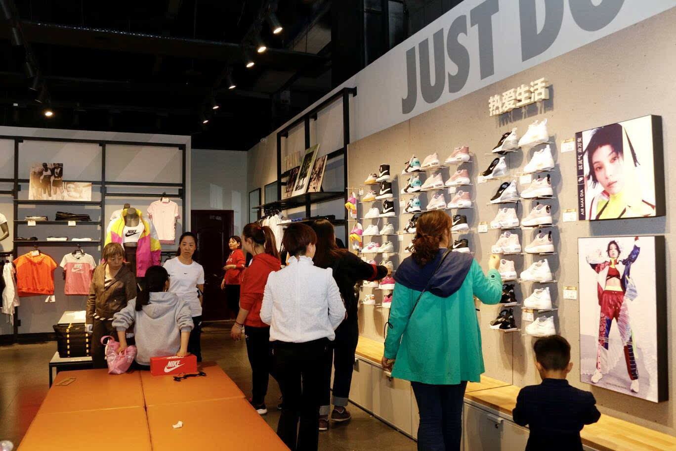 开业首日销售31.8万，谁说名牌产品在农村没有市场？