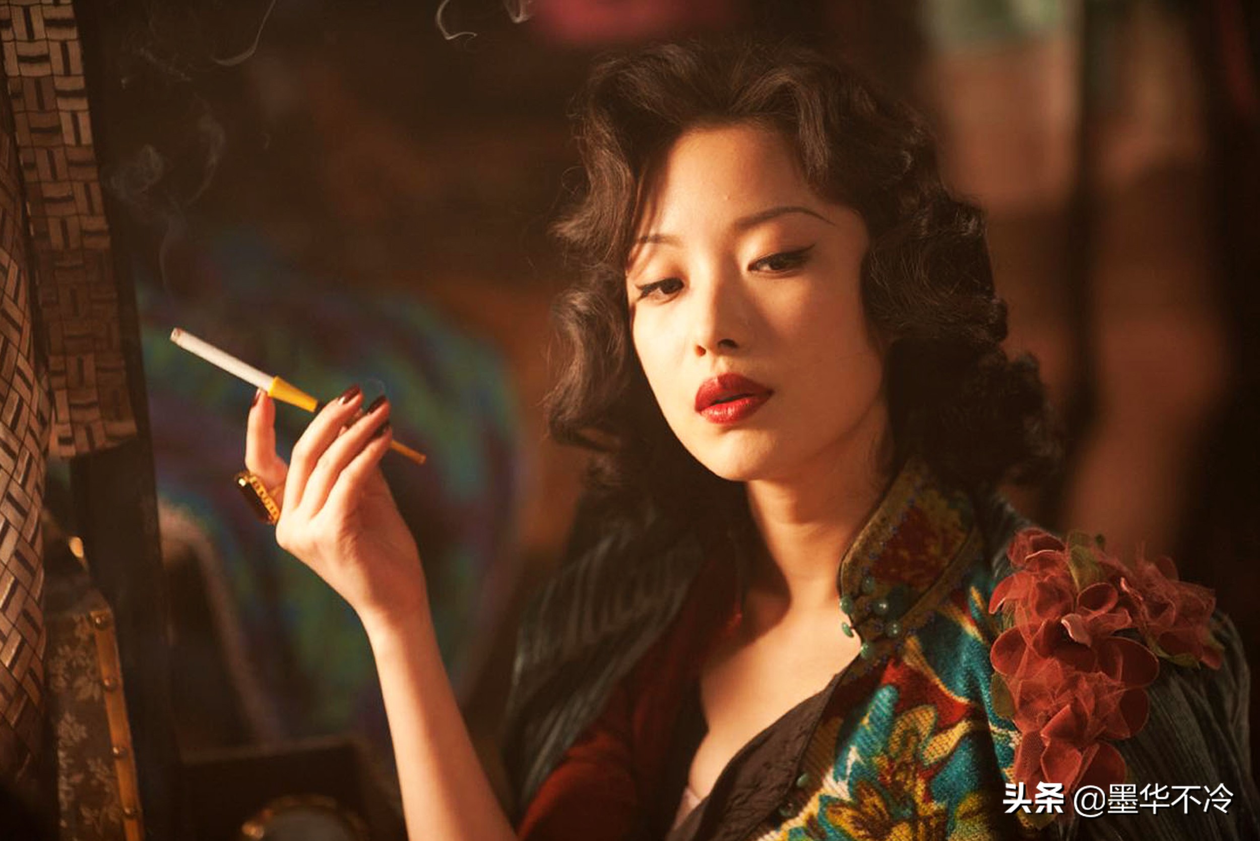 “突转”手法，是严歌苓小说富有吸引力的重要奥秘