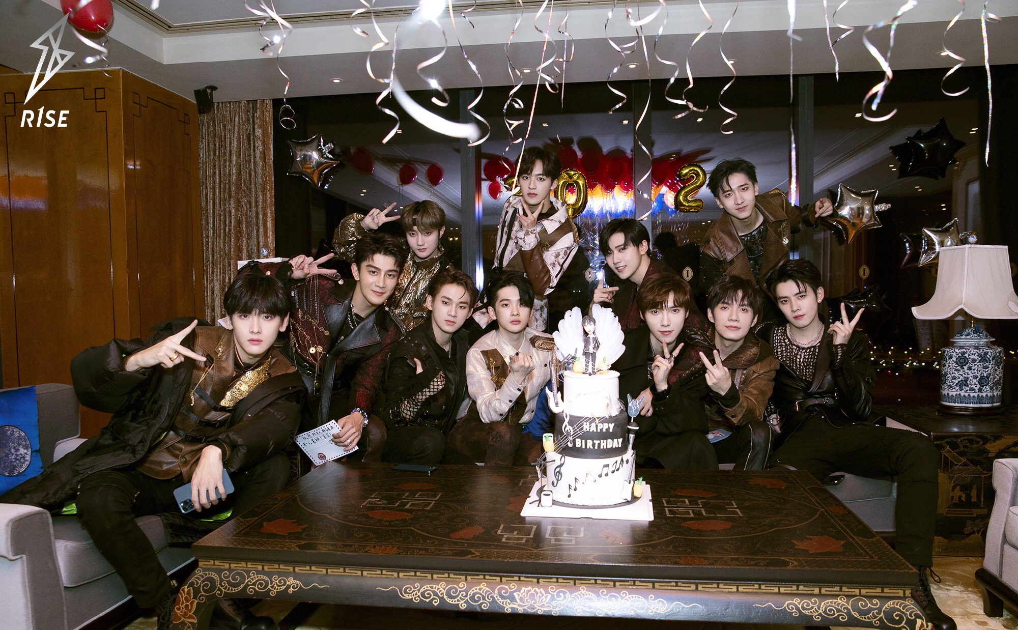 r1se官宣加盟新春潮乐会,r1se综艺再遇到创造营导师