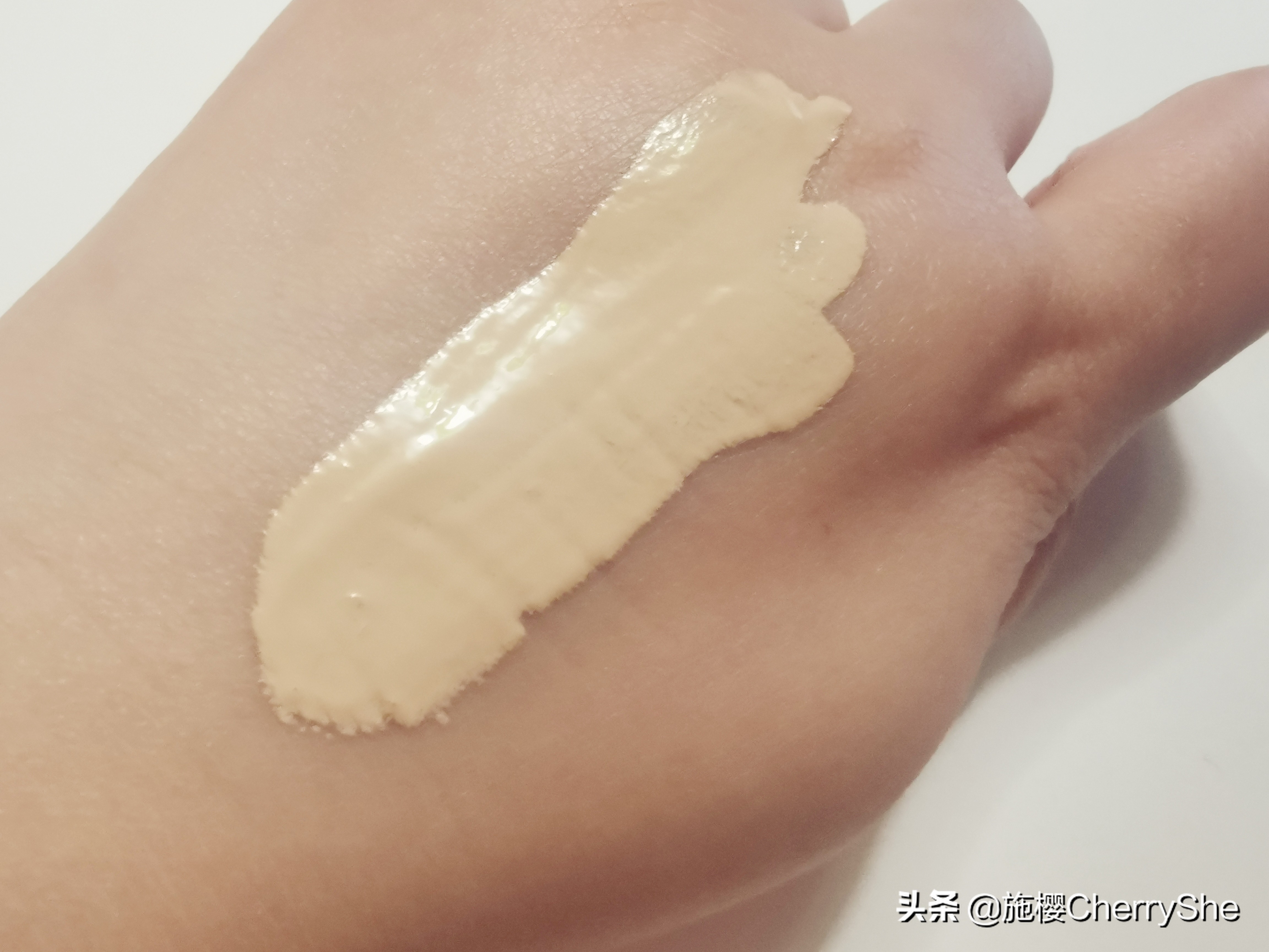 混干皮粉底液推荐真实测评玫珂菲,粉底液阿玛尼权力3.5号色