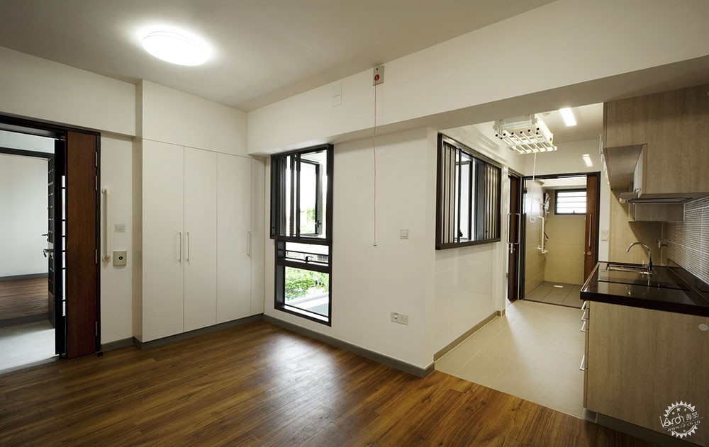 漫步绿树成荫的街道,绿树成荫环境怡人小区