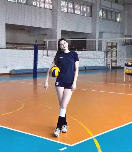 让人惊艳的排球女神,4年前排球界第一美少女现在模样