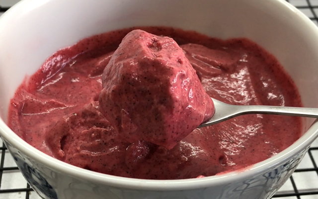 怎样自己制作火龙果冰激凌,火龙果怎么做冰淇淋