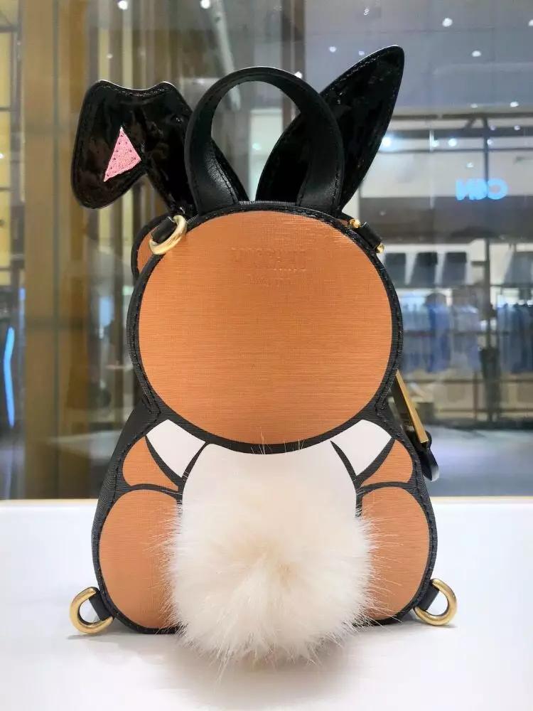 娜扎穿衣搭包包,30多个包包