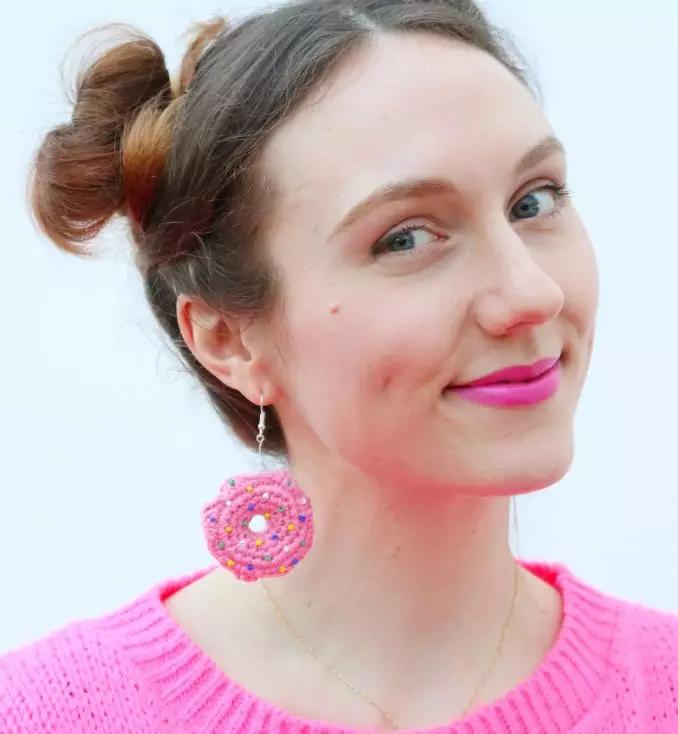 毛线手工家里装饰品,家里毛线很多可以用来干什么