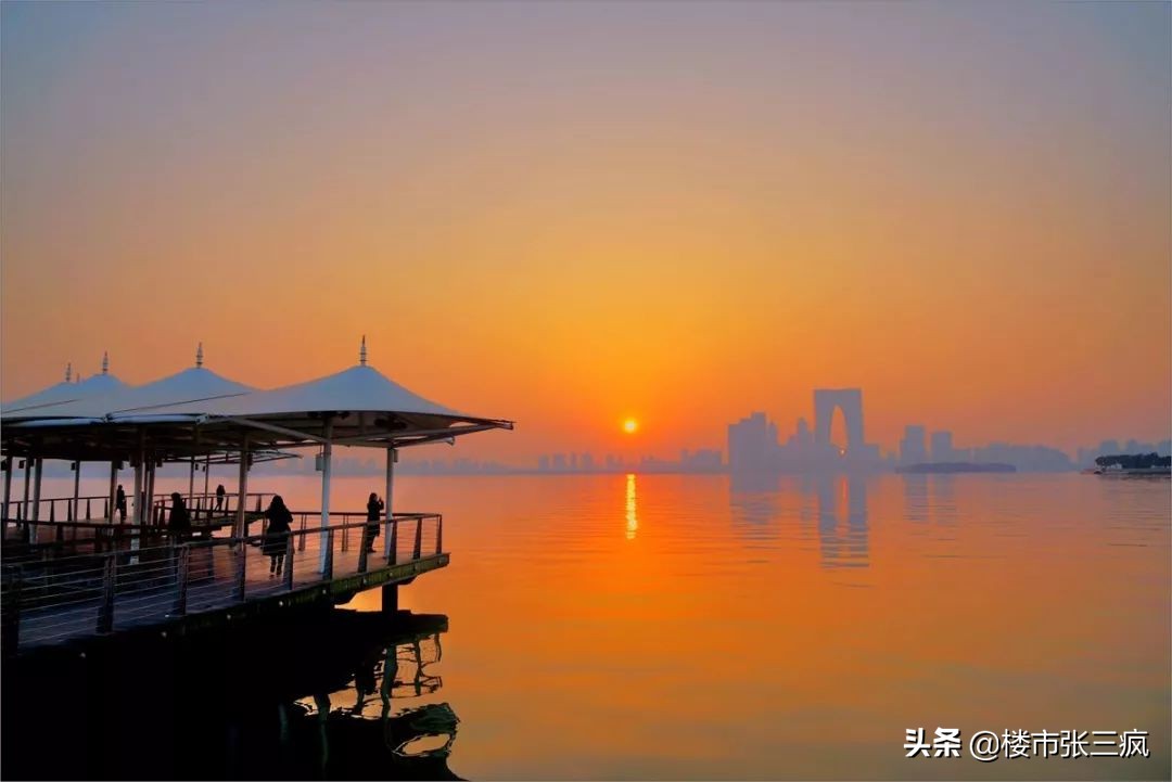 地产人压力为什么那么大,地产人的外表体面背后辛酸日常