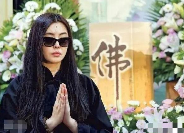 王祖贤的第四段恋情,52岁的女神王祖贤至今未嫁