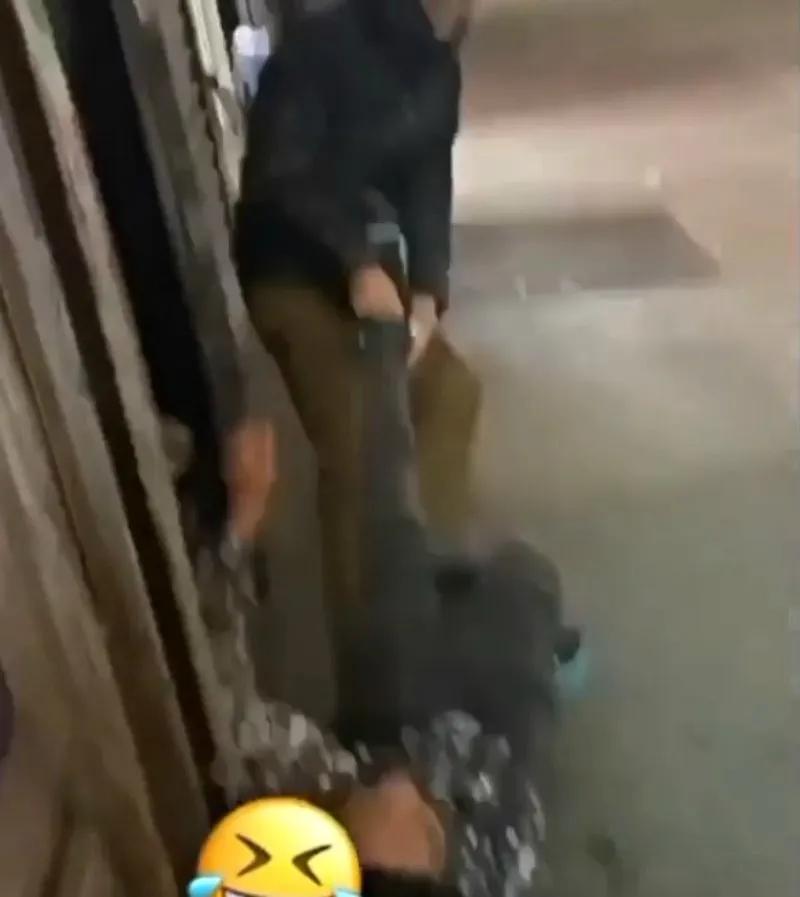 疫情华侨在国外被歧视,疫情期间海外华人的心酸