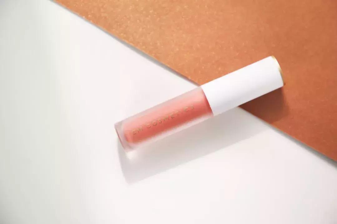 杨幂和刘雯同款口红,杨幂刘雯的口红色号是多少