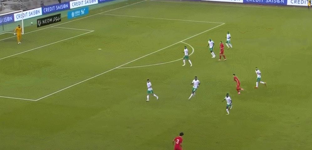 复盘国足2-3沙特，中国足球依然得靠“巴西族”