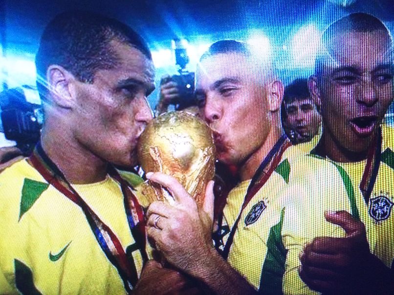 一句话概括足球比赛,一句话形容这届世界杯