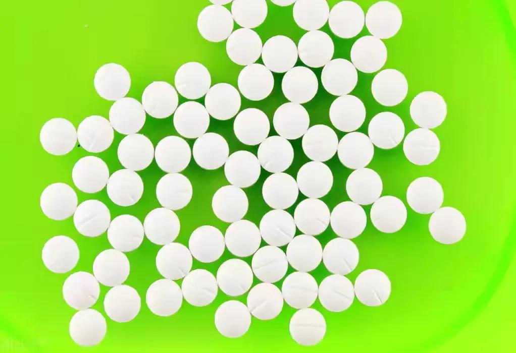 艾司唑仑劳拉西泮哪个副作用小,地西泮和艾司唑仑哪个药副作用大