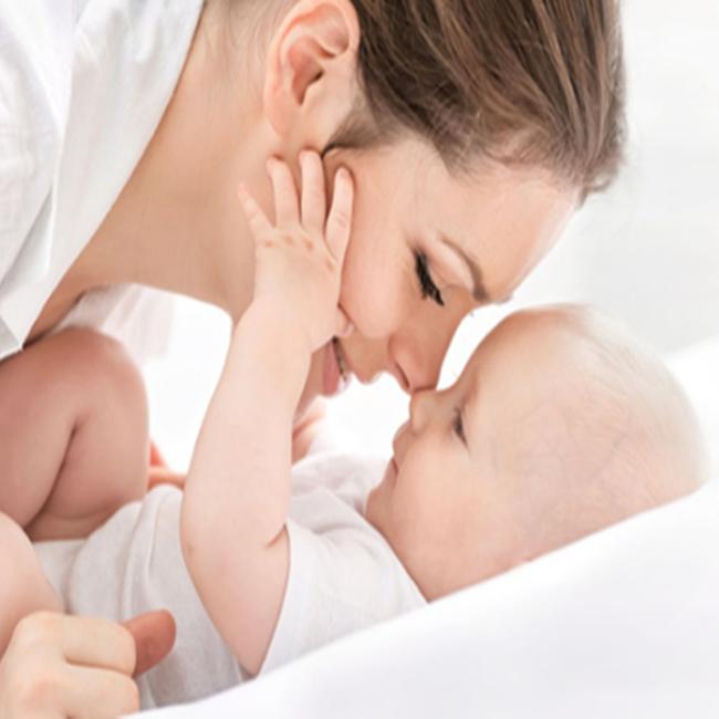 宝宝还没断奶妈妈意外怀孕了,宝宝还没出生就有母乳了怎么办