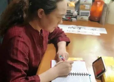 活得精彩漂亮的女人,活得精彩洒脱的女人